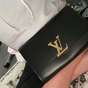 100% AUTHENTIC LOUIS VUITTON CLASSIC BAG